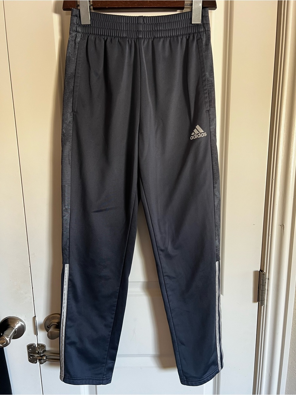 Adidas Boys Gray Jogger Track Pants – Athletic Sweatpants – AK5592 Medium